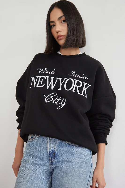 SLOGAN EMBROIDERED OVERSIZED SWEAT